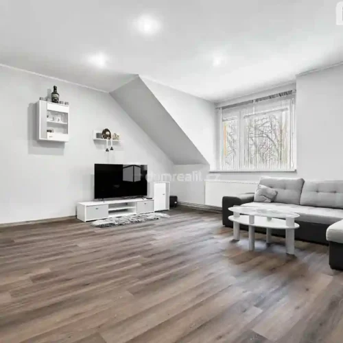 byt 3+1 na prodej Karlovy Vary Stará Role