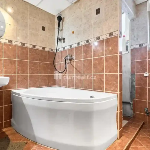 koupelna s vanou byt Karlovy Vary