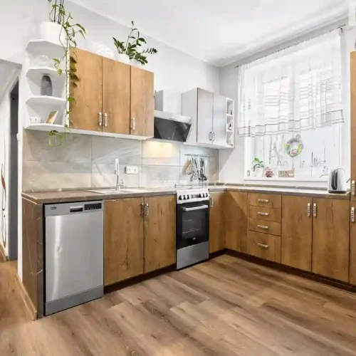 kuchyňská linka byt Karlovy Vary Stará Role