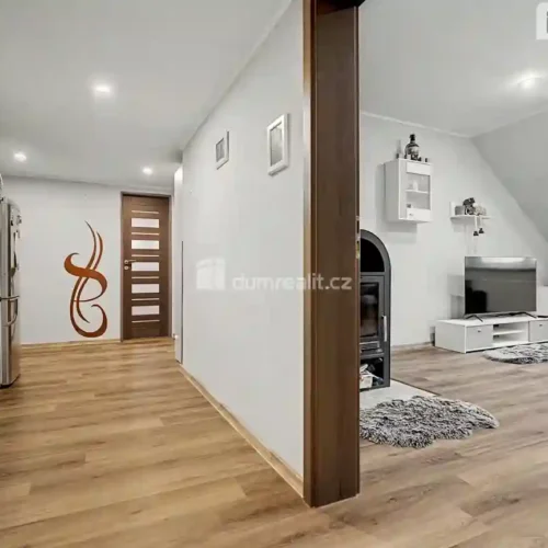 chodba bytu Karlovy Vary Stará Role