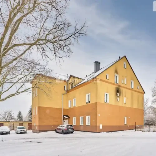 exteriér bytového domu Karlovy Vary Stará Role