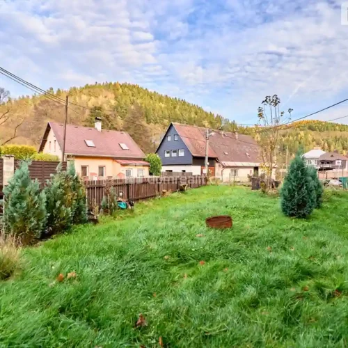 rodinný dům Oloví a pohled ze. vzdálenosti