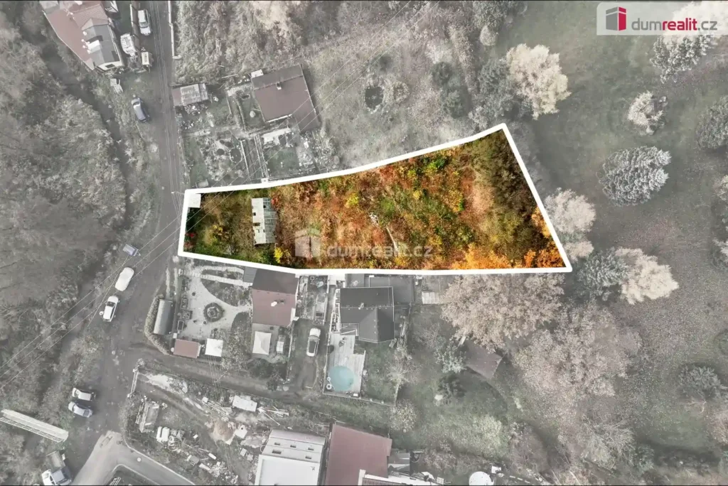 Zahrada Dalovice příjezdová cesta