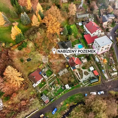 Pozemek Dalovice u přírody